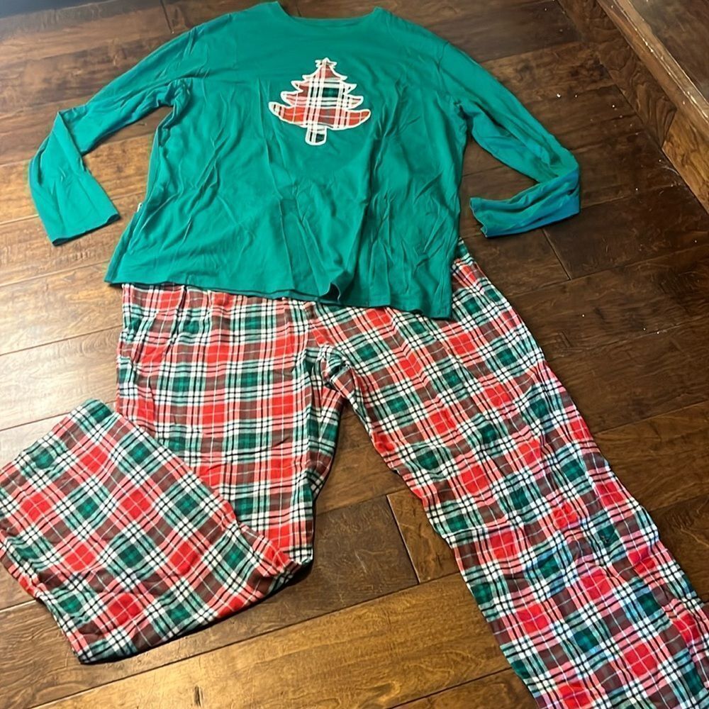Jammies for Your Families Christmas Tree Pajama Set, size L